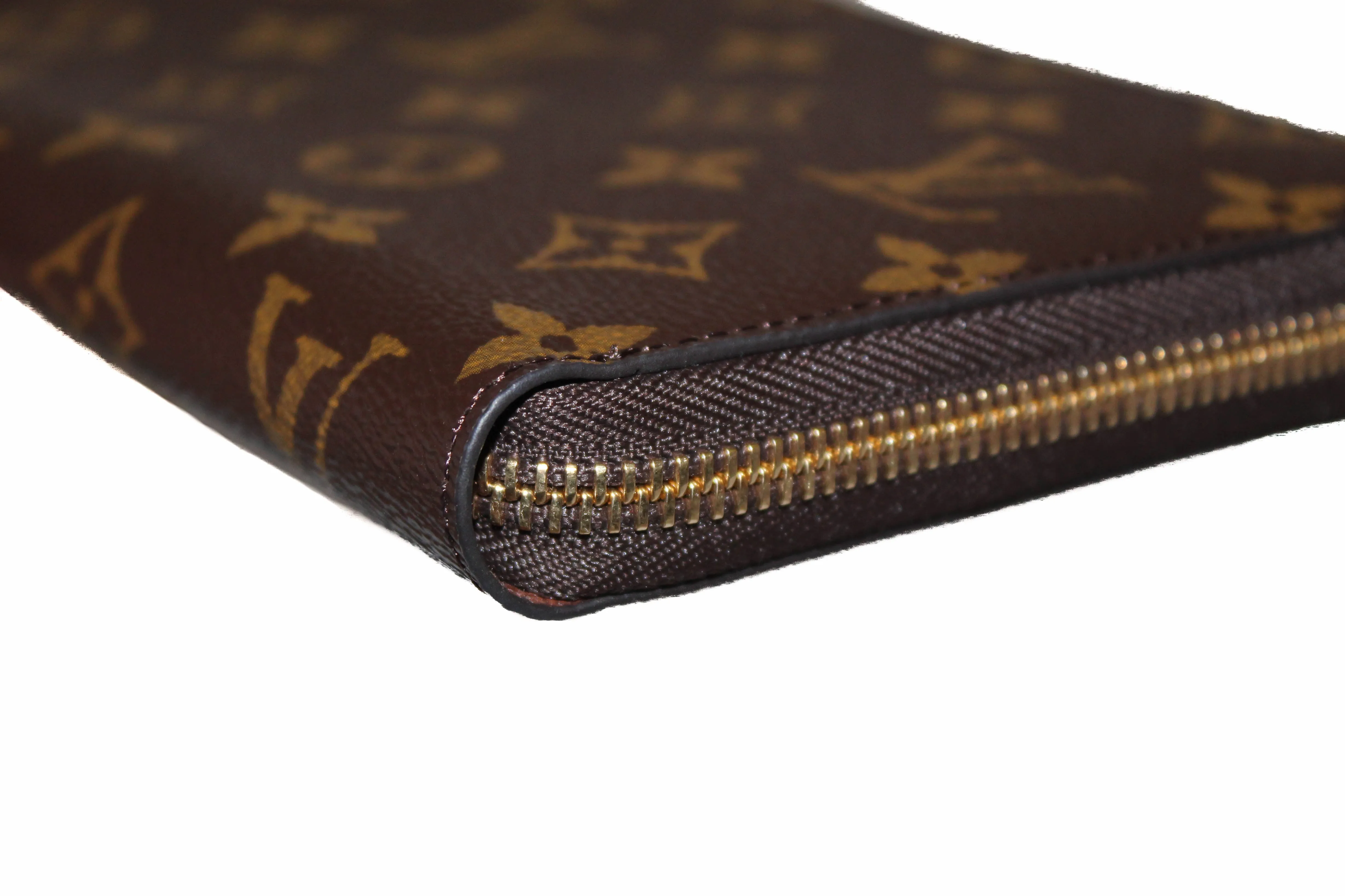 Authentic New Louis Vuitton Classic Monogram Zippy Organizer Wallet