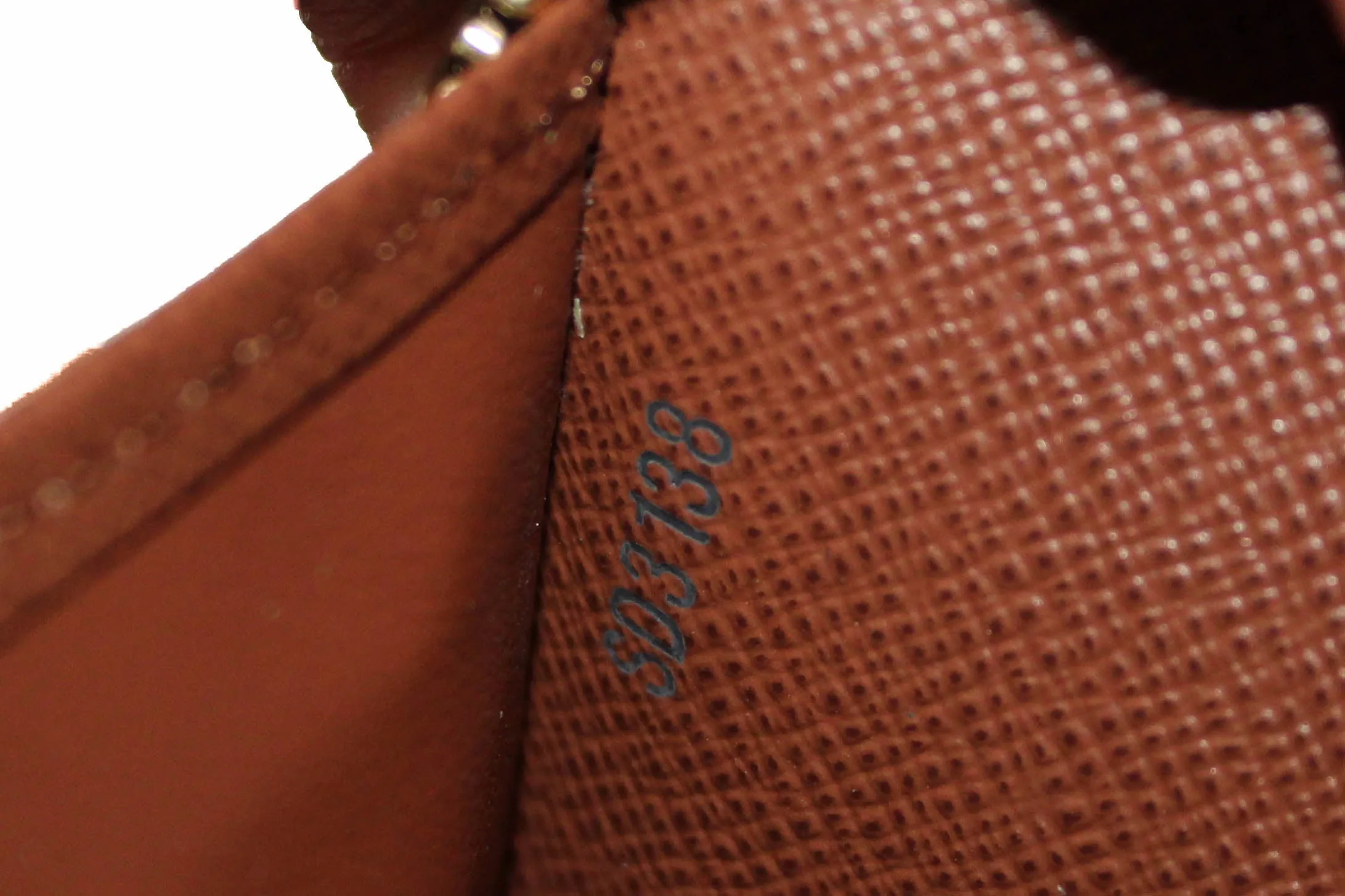 Authentic New Louis Vuitton Classic Monogram Zippy Organizer Wallet