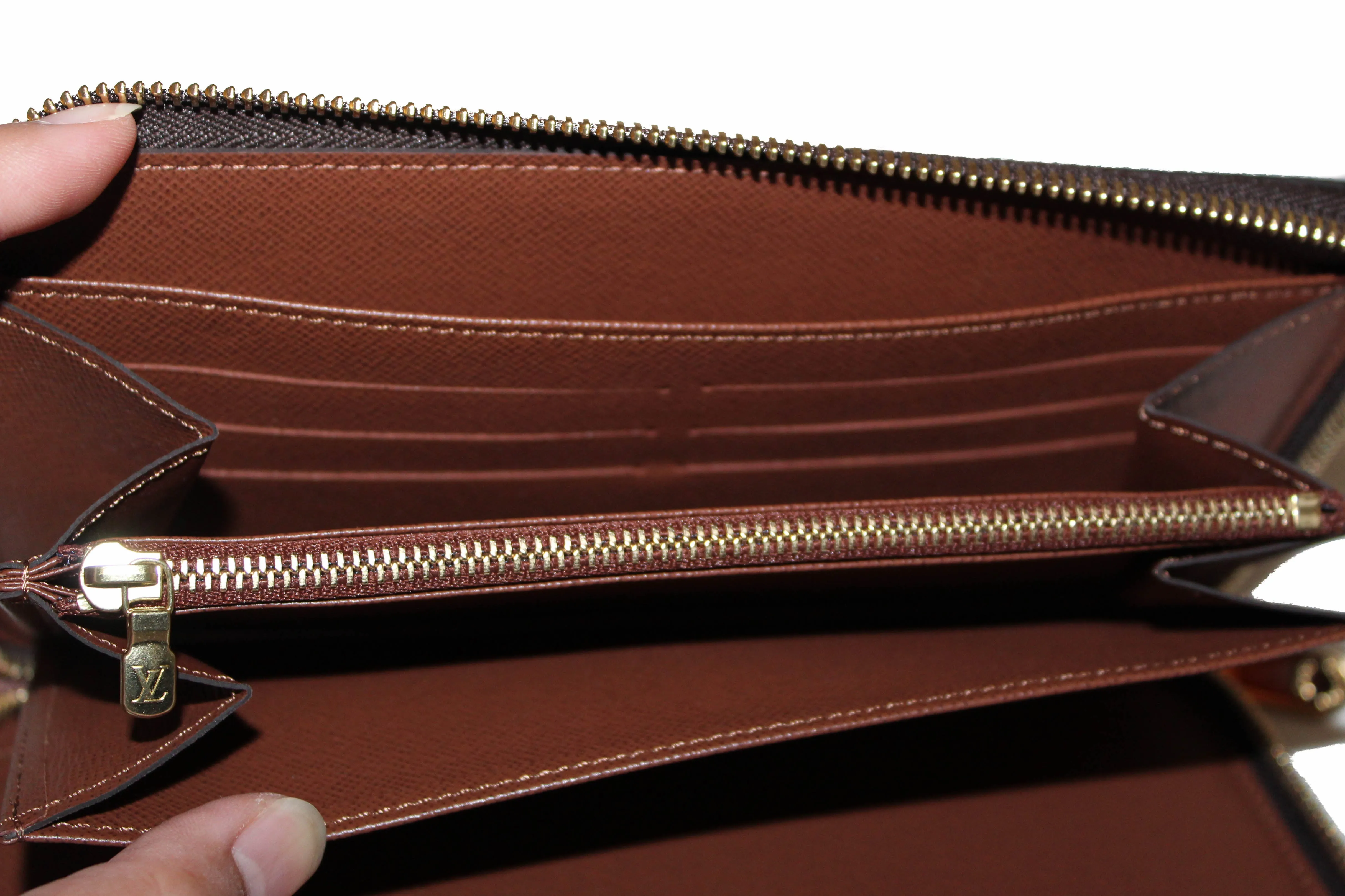 Authentic New Louis Vuitton Classic Monogram Zippy Organizer Wallet