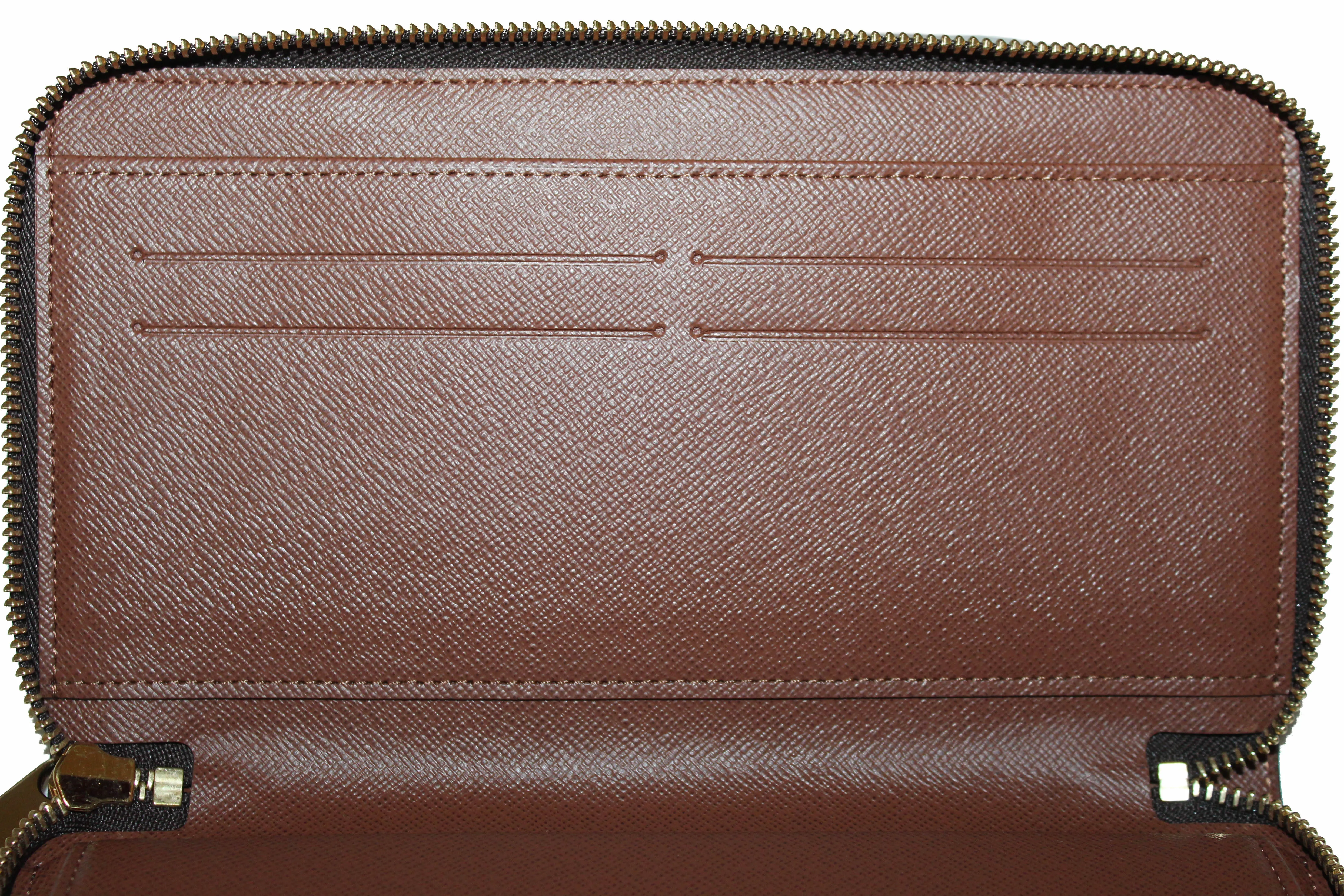 Authentic New Louis Vuitton Classic Monogram Zippy Organizer Wallet