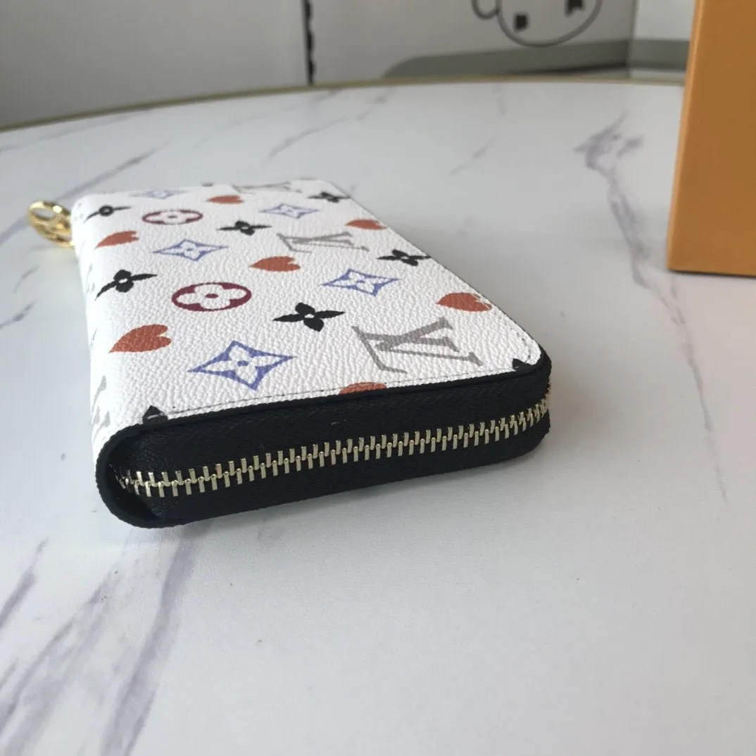 CE - New Wallets LUV 025
