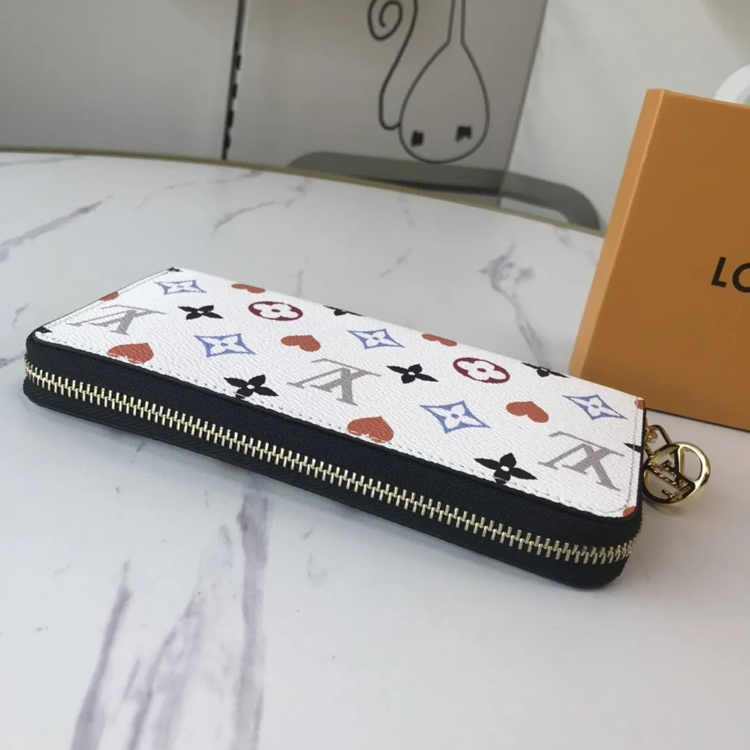 CE - New Wallets LUV 025