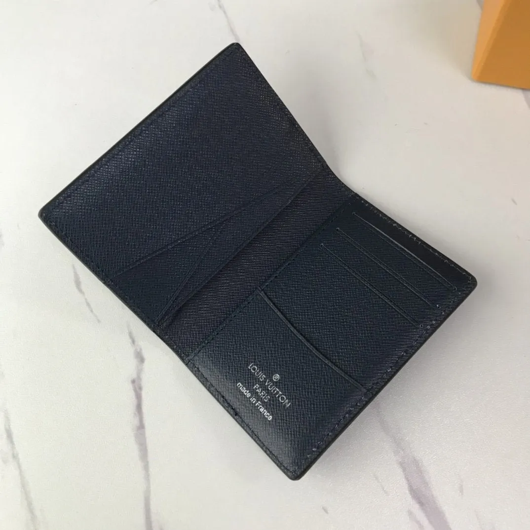 CE - New Wallets LUV 079