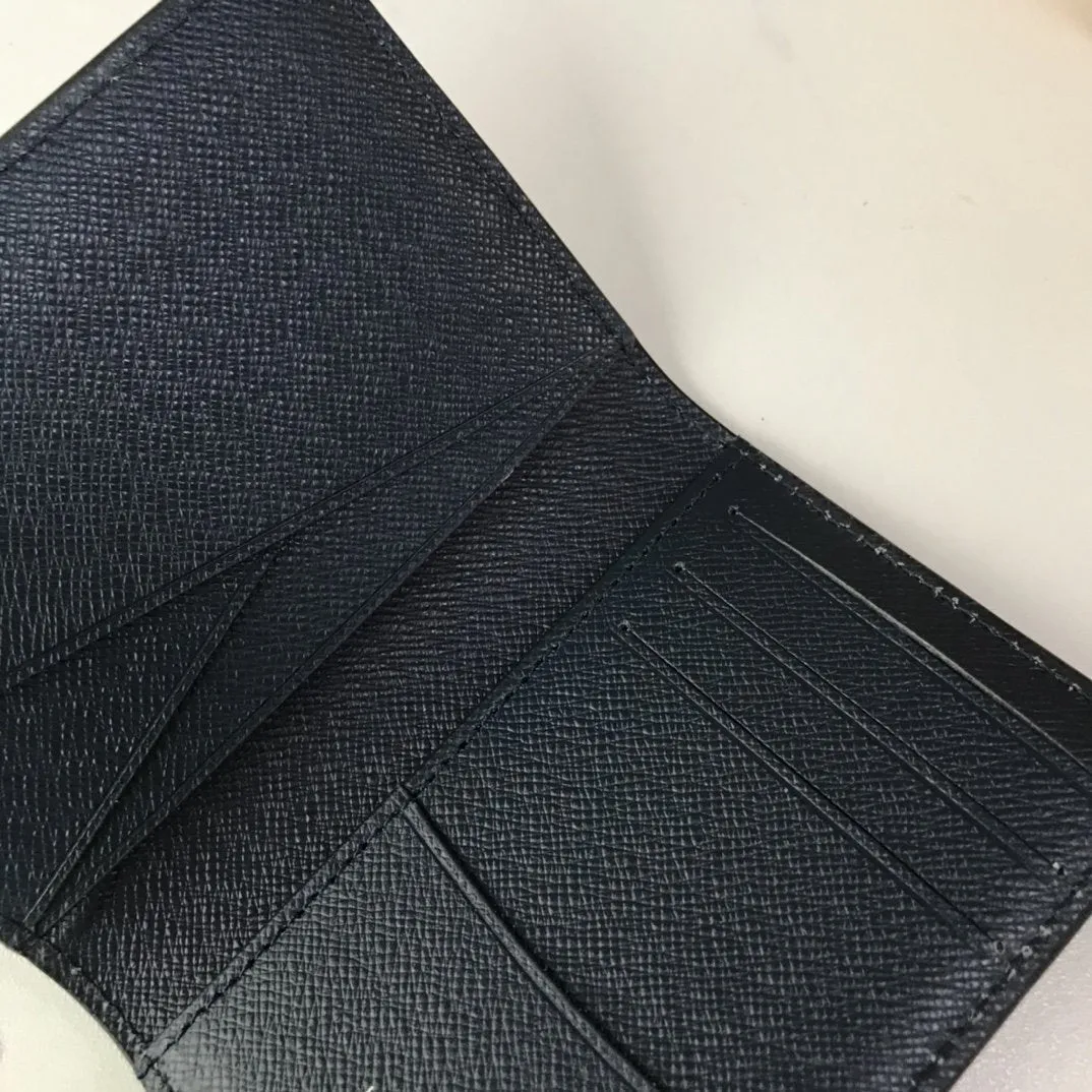 CE - New Wallets LUV 079