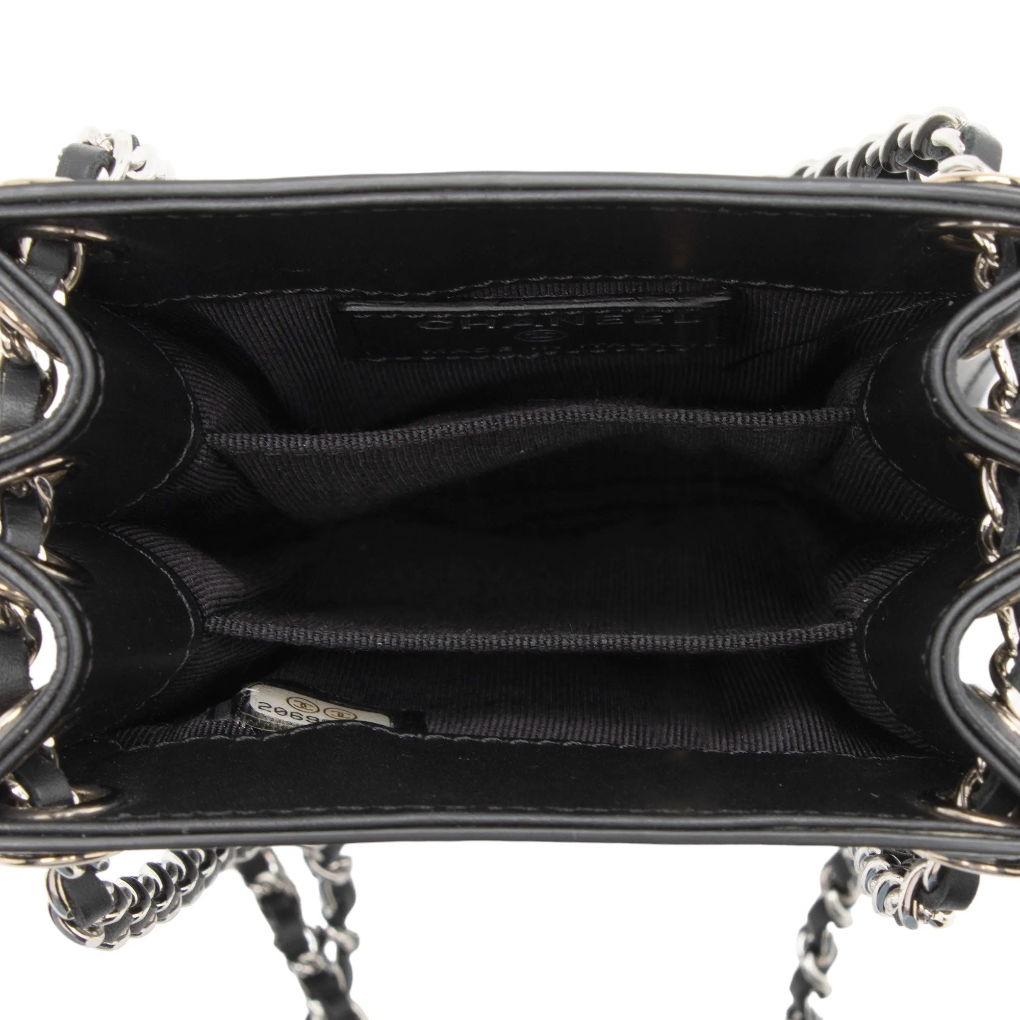 Chanel Patent Leather CC Phone Holder Crossbody (SHF-VnP7Do)